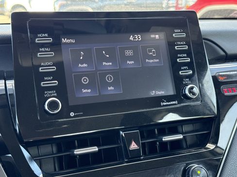 Used 2021 Toyota Camry SE FWD image 20