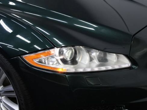 Used 2015 Jaguar XJ L Portfolio RWD image 34