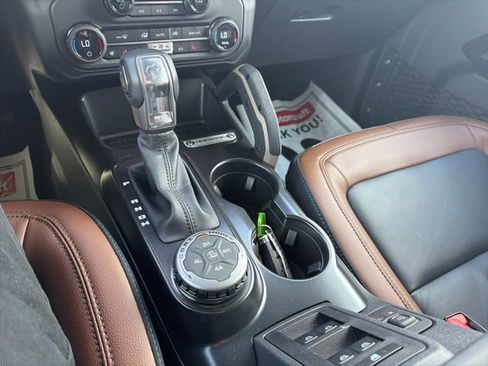 New 2024 Ford Bronco Outer Banks w/ Sasquatch Package AWD/4WD image 22