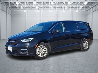 Used 2023 Chrysler Pacifica Touring-L