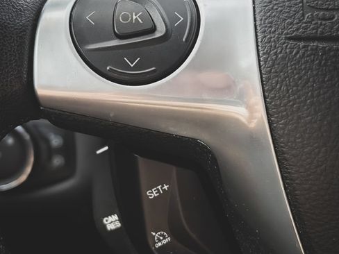 Used 2013 Ford Escape SEL FWD image 8