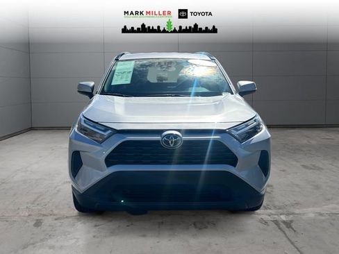 Used 2025 Toyota RAV4 XLE AWD/4WD image 8