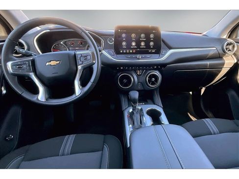 Used 2025 Chevrolet Blazer LT w/ Convenience Package AWD/4WD image 7
