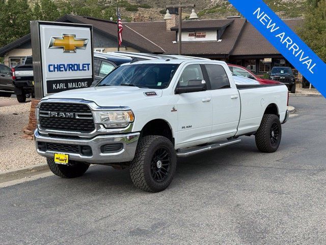 Used 2022 RAM 3500 Big Horn AWD/4WD image 1