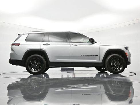New 2026 Jeep Grand Cherokee L 4WD image 41
