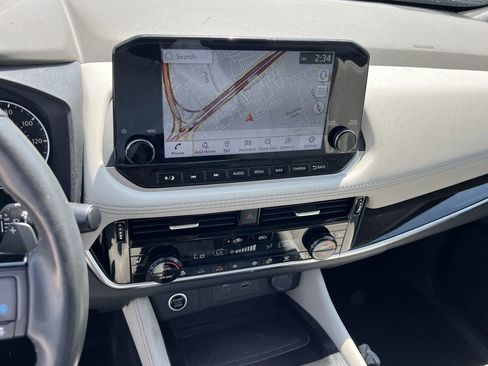 Certified 2023 Nissan Rogue SL w/ SL Premium Package image 8