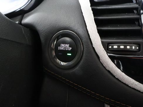 Used 2020 Chevrolet Trax LT w/ LT Convenience Package image 32