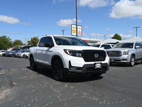 Used 2023 Honda Ridgeline Black Edition image 3