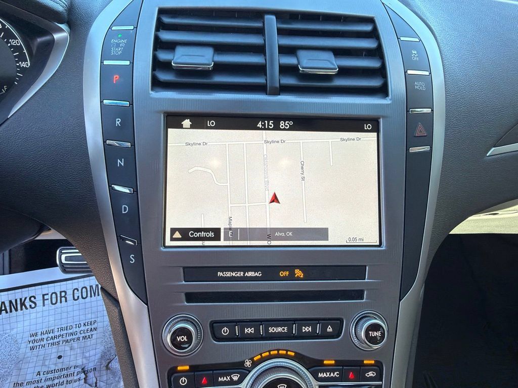Used 2018 Lincoln MKZ Reserve w/ Magnetic Appearance Package FWD image 17