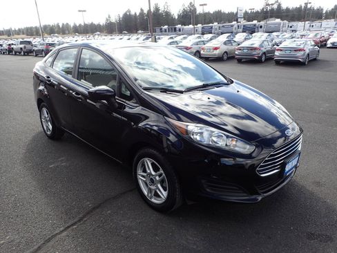 Used 2019 Ford Fiesta SE FWD image 7