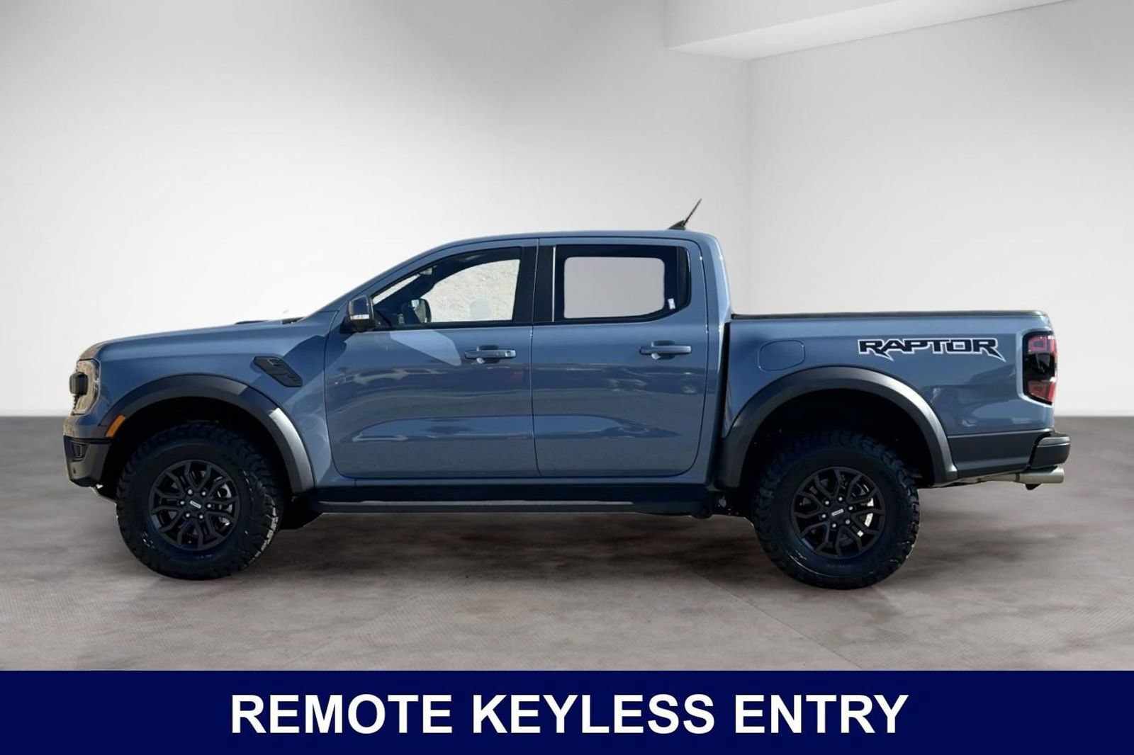 Used 2025 Ford Ranger Raptor AWD/4WD image 2