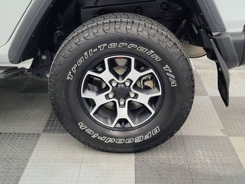 Used 2022 Jeep Wrangler Unlimited Rubicon w/ LED Lighting Group AWD/4WD image 18