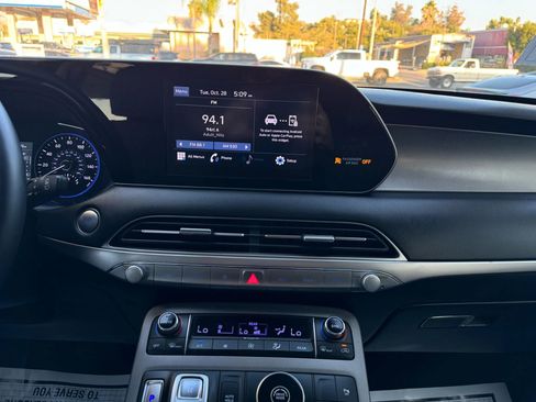 Used 2021 Hyundai Palisade SEL w/ Cargo Package FWD image 19
