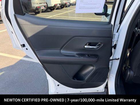 Used 2025 Nissan Kicks SR FWD image 16