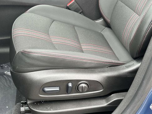 Certified 2024 Chevrolet Equinox RS FWD image 16