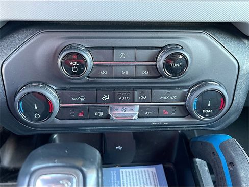 Used 2022 Ford Bronco Black Diamond image 16