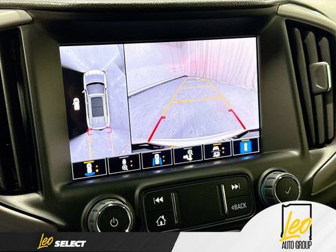 Used 2024 GMC Terrain AT4 w/ Tech Package AWD/4WD image 16