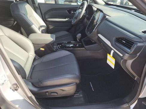 Used 2026 Subaru Forester Limited AWD/4WD image 9