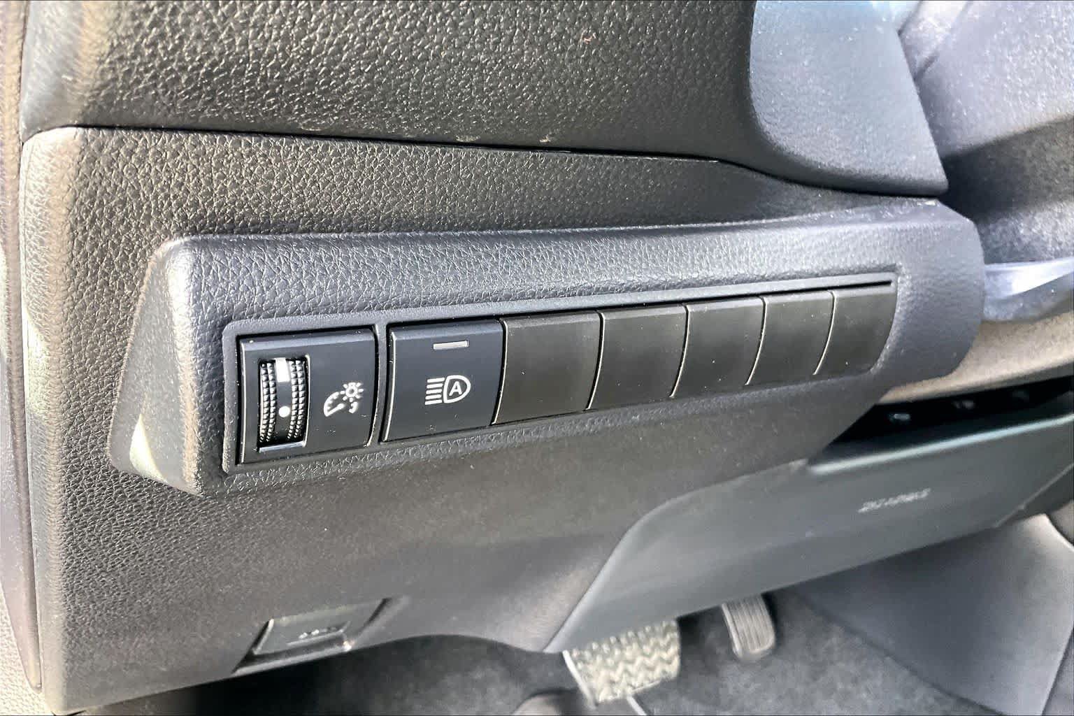 Certified 2026 Toyota Corolla XSE FWD image 33