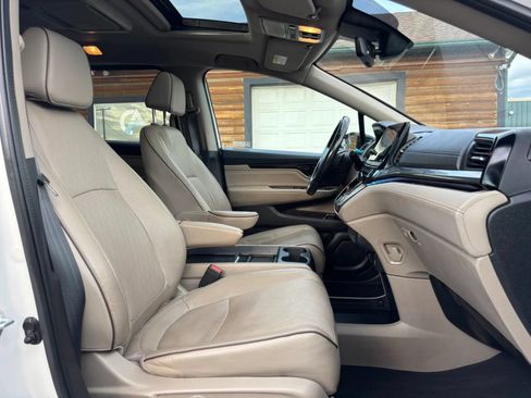 Used 2023 Honda Odyssey Elite image 19
