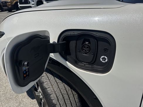 Used 2023 Ford Mustang Mach-E Premium image 33