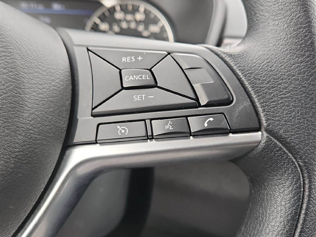 Used 2025 Nissan Altima 2.5 SV FWD image 22