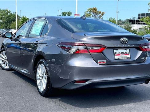 Used 2024 Toyota Camry LE w/ Convenience Package FWD image 11