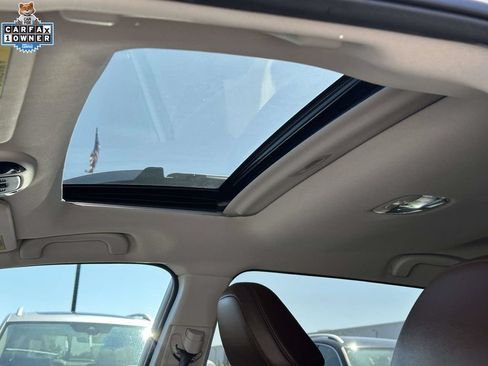 Used 2022 Subaru Outback Touring AWD/4WD image 19