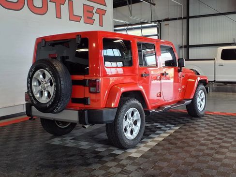 Used 2013 Jeep Wrangler Unlimited Sahara AWD/4WD image 7