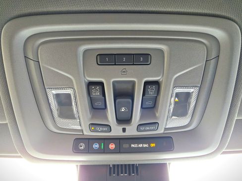 New 2026 GMC Sierra 1500 SLT w/ SLT Premium Plus Package image 30