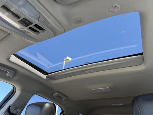 Used 2017 Chevrolet Equinox LT AWD/4WD image 19