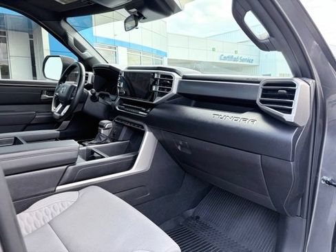 Used 2025 Toyota Tundra SR5 AWD/4WD image 15