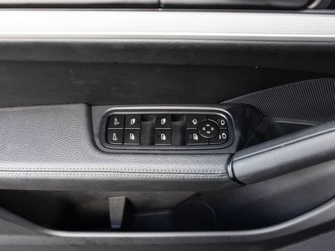 Used 2024 Porsche Cayenne image 19