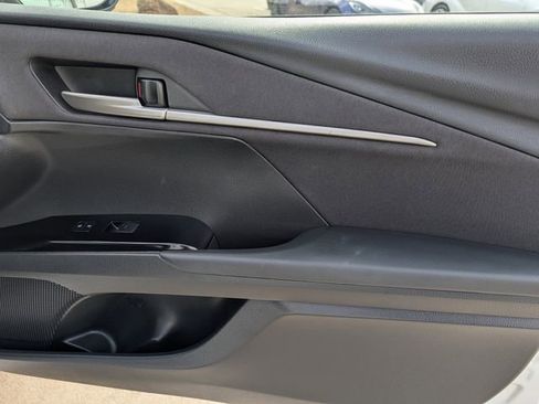 Used 2025 Toyota Camry LE image 32