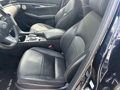 Used 2025 INFINITI QX50 Sport AWD/4WD image 16
