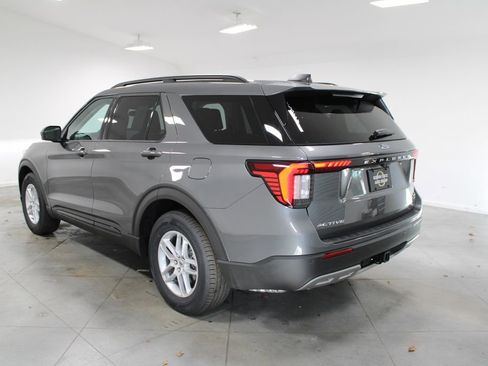 New 2026 Ford Explorer Active w/ Active Comfort Package image 6