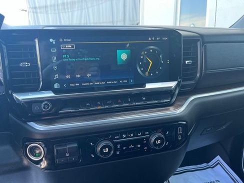 Used 2022 Chevrolet Silverado 1500 RST AWD/4WD image 13