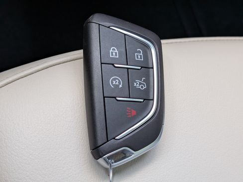 Certified 2026 Cadillac CT4 Luxury w/ Sun And Sound Package RWD image 32