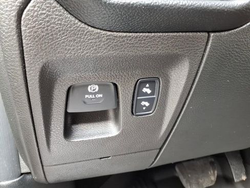 Used 2019 RAM 1500 Laramie image 23