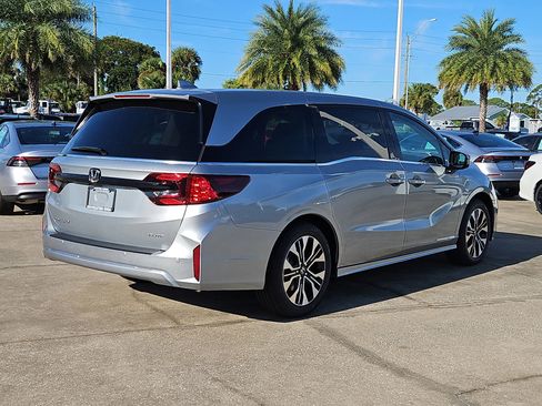 New 2026 Honda Odyssey Elite image 4