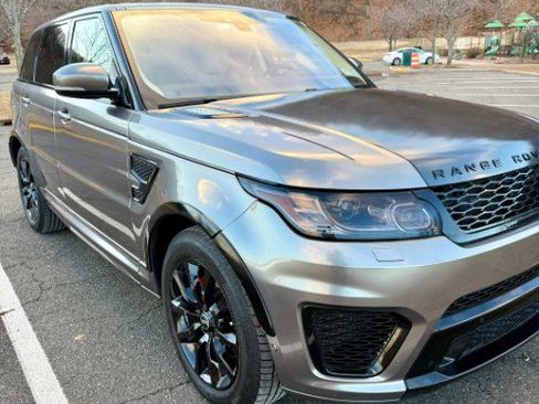 Used 2017 Land Rover Range Rover Sport HSE image 1