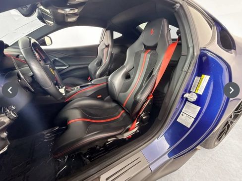 Used 2019 Ferrari 812 Superfast RWD image 7