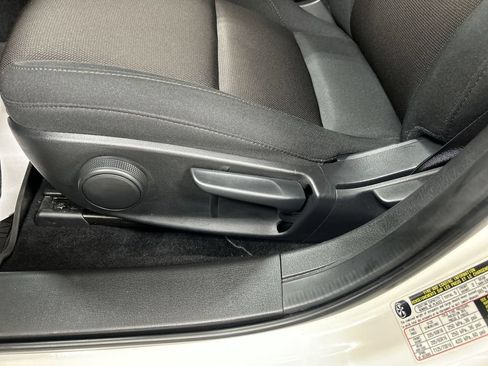 Certified 2025 MAZDA MAZDA3 s FWD image 10