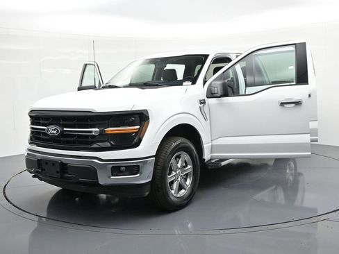 Used 2025 Ford F150 XLT w/ Equipment Group 301A Standard AWD/4WD image 29