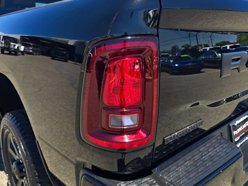 Certified 2025 RAM 2500 Big Horn AWD/4WD image 32