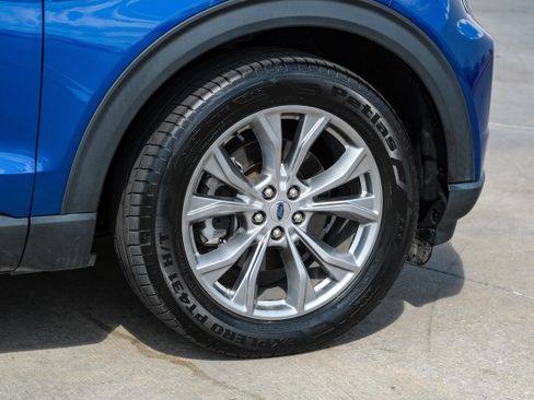 Used 2022 Ford Explorer Limited image 52