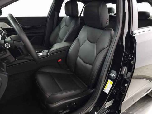 Certified 2023 Cadillac CT4 Luxury w/ Sun And Sound Package image 17