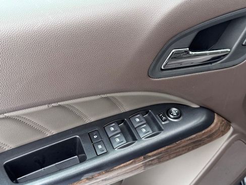 Used 2022 GMC Canyon Denali image 9