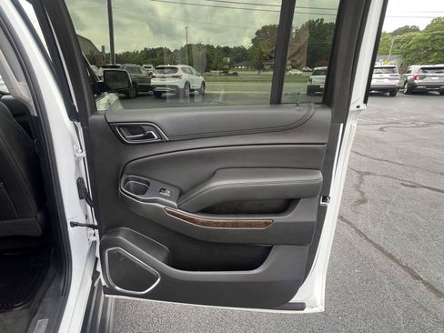 Used 2019 Chevrolet Suburban LT AWD/4WD image 35
