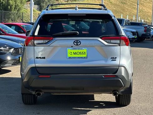 Used 2021 Toyota RAV4 XLE w/ Convenience Package image 6